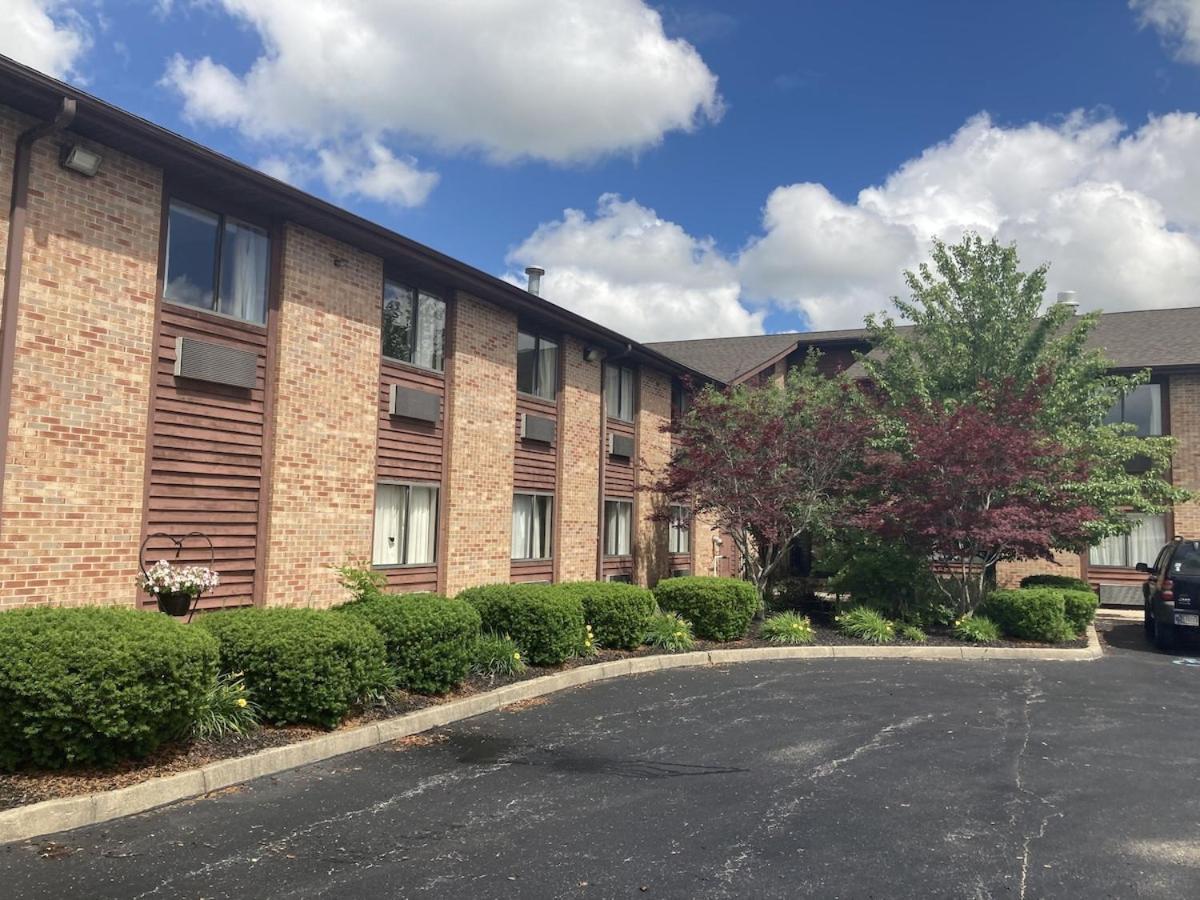 Royal Inn Suites Huntington Bagian luar foto
